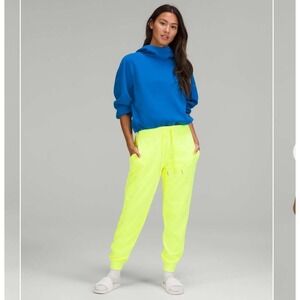 Lululemon Sweatpants 6 Highlight Yellow Scuba High Rise French Terry Jogger.